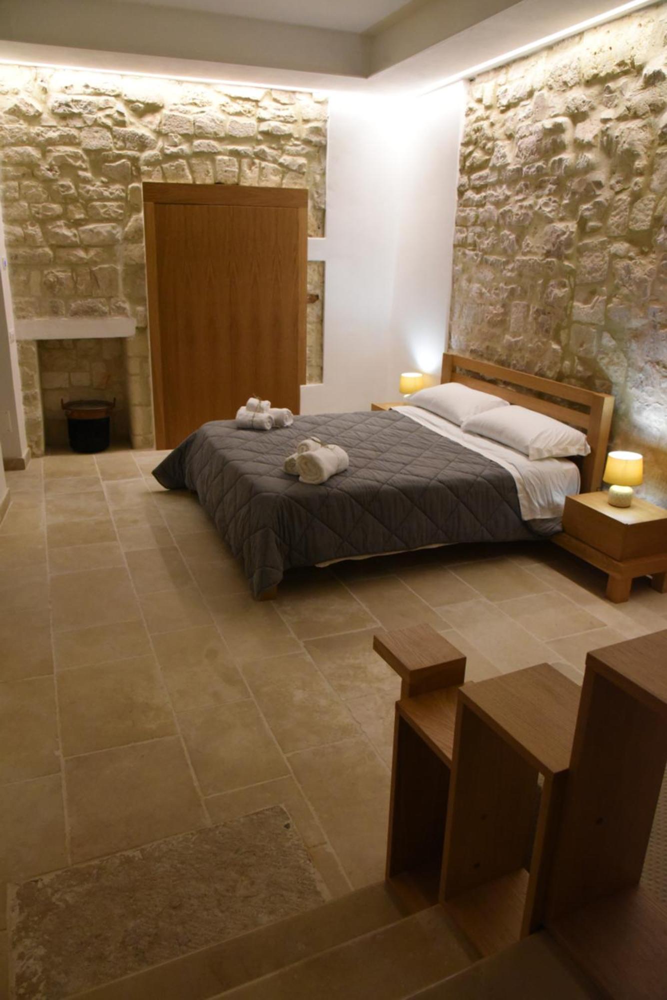 Altemura Suites Бари Экстерьер фото