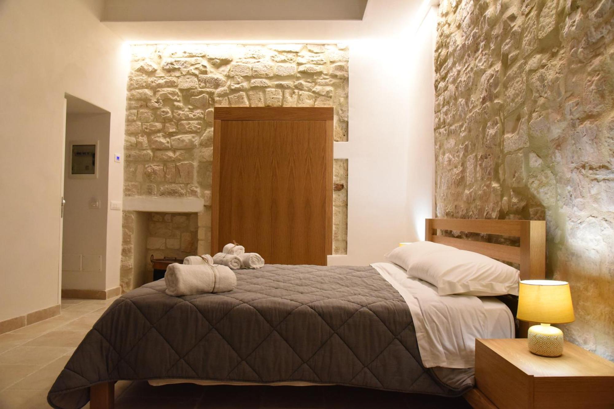 Altemura Suites Бари Экстерьер фото