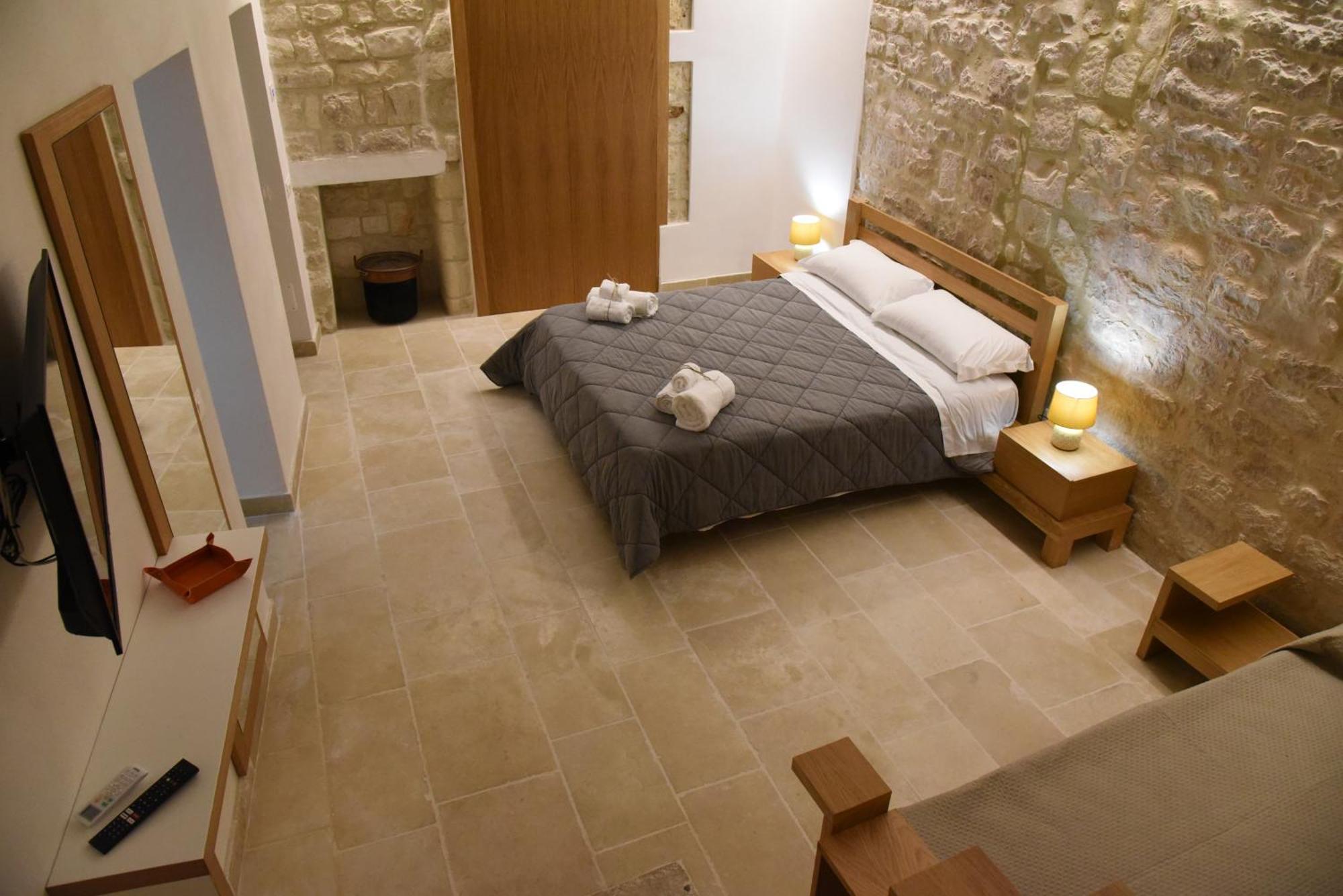 Altemura Suites Бари Экстерьер фото