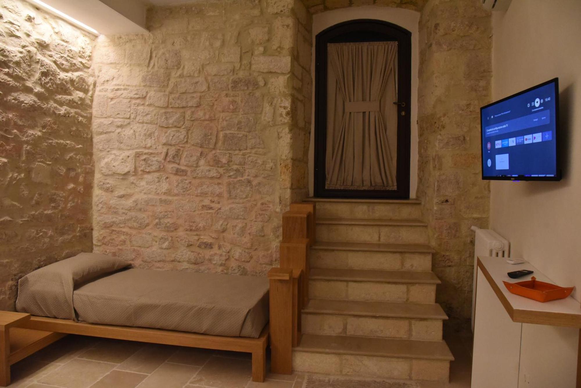Altemura Suites Бари Экстерьер фото