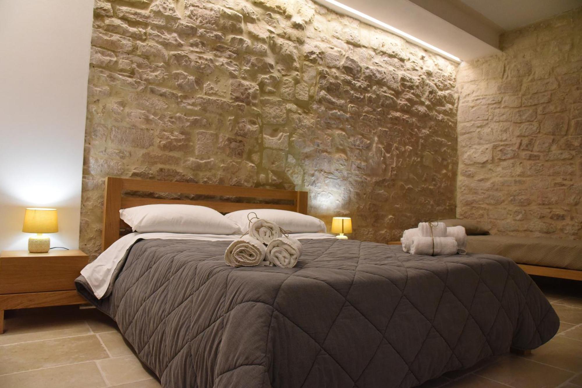 Altemura Suites Бари Экстерьер фото